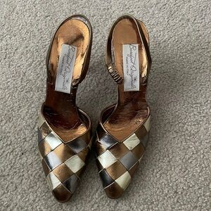 Used Vintage Barefoot Originals Heel Italy - Women | Color: Gold | Size: 7 Small
